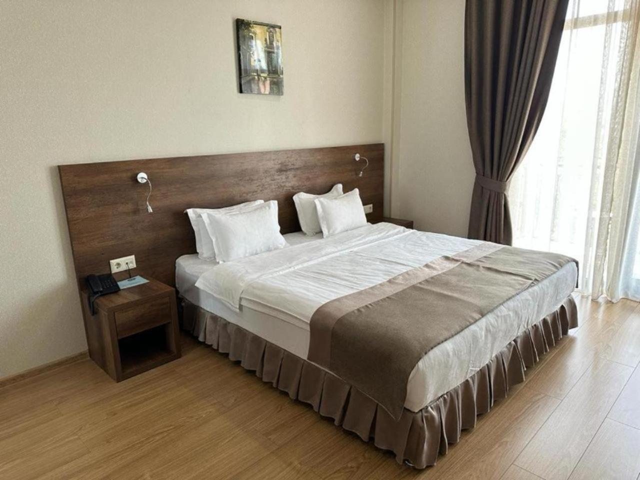 Hotel Metekhi Line Tbilisi Ngoại thất bức ảnh